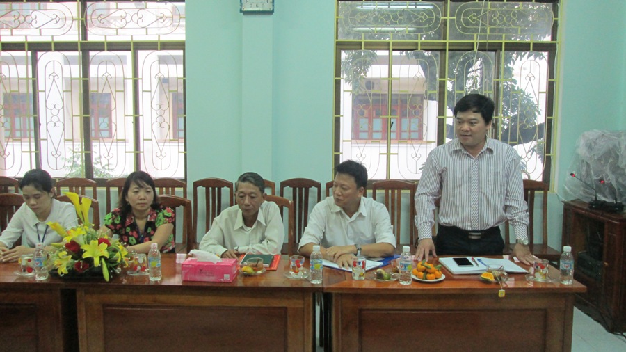 SỞ NỘI VỤ TỈNH BÌNH ĐỊNH TỔ CHỨC LỄ CÔNG BỐ QUYẾT ĐỊNH ĐIỀU ĐỘNG, BỔ NHIỆM PHÓ CHI CỤC TRƯỞNG CHI CỤC VĂN THƯ-LƯU TRỮ Ngày 12 tháng 12 năm 2016, Sở Nội vụ tổ chức Lễ công bố Quyết định điều động ông Lê Xuân Cẩm, Phó Trưởng ban Ban Tôn giáo đến nhận