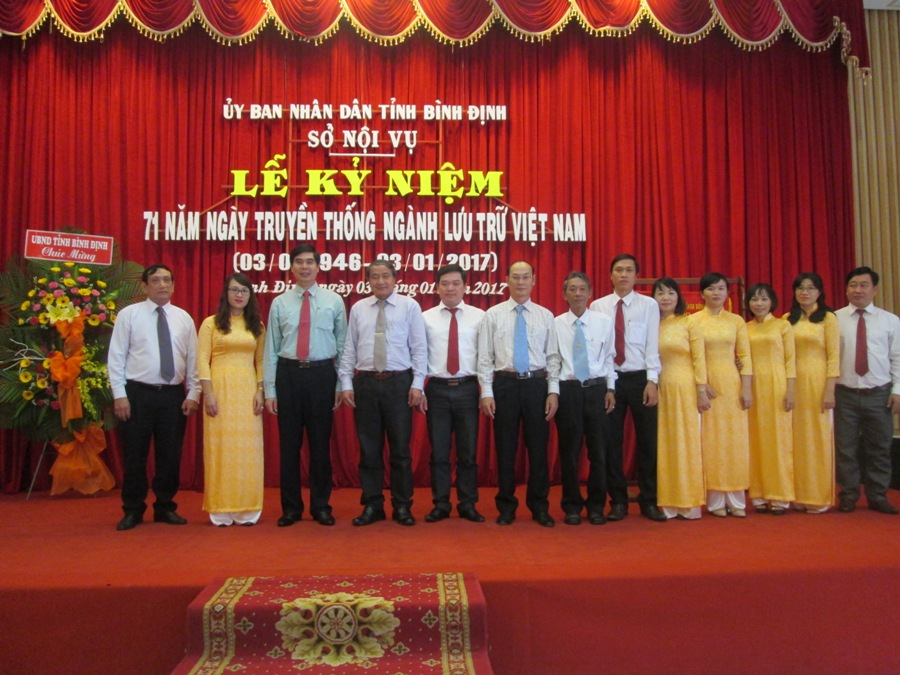SỞ NỘI VỤ BÌNH ĐỊNH TỔ CHỨC KỶ NIỆM 71 NĂM NGÀY TRUYỀN THỐNG NGÀNH LƯU TRỮ VIỆT NAM (03/01/1946-03/01/2017)
