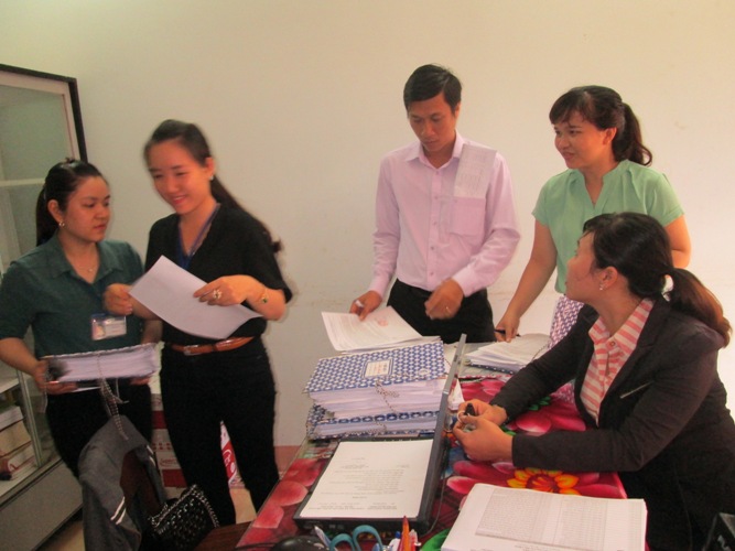 SỞ NỘI VỤ KIỂM TRA CÔNG TÁC VĂN THƯ, LƯU TRỮ TẠI MỘT SỐ SỞ VÀ 11 HUYỆN, THỊ XÃ, THÀNH PHỐ